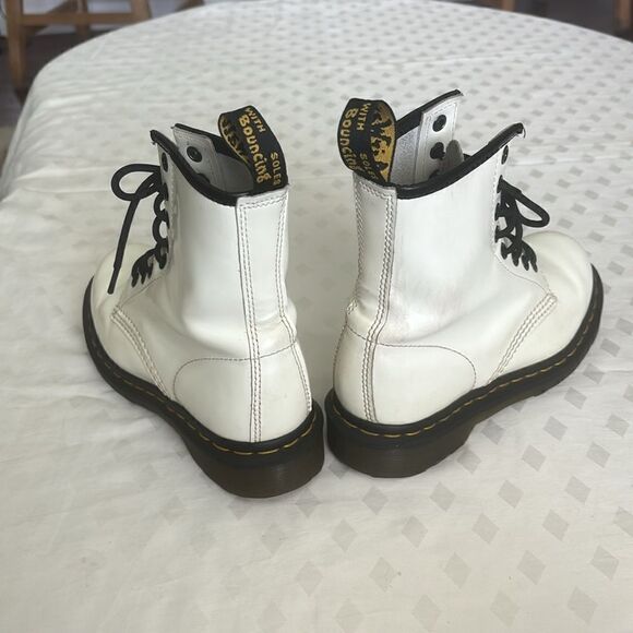 Dr. Martens 1460 / 11821 Smooth White Boots Women’s Size 5 - Picture 4 of 7